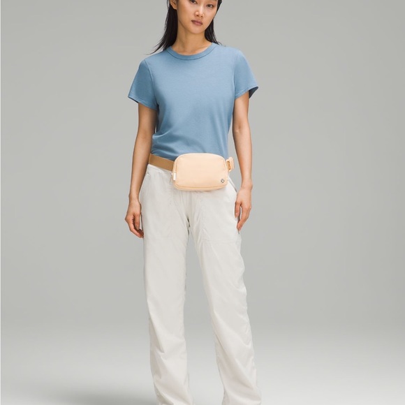 NWT Lululemon Everywhere Belt Bag 1L in Summer Glow - Picture 6 of 11